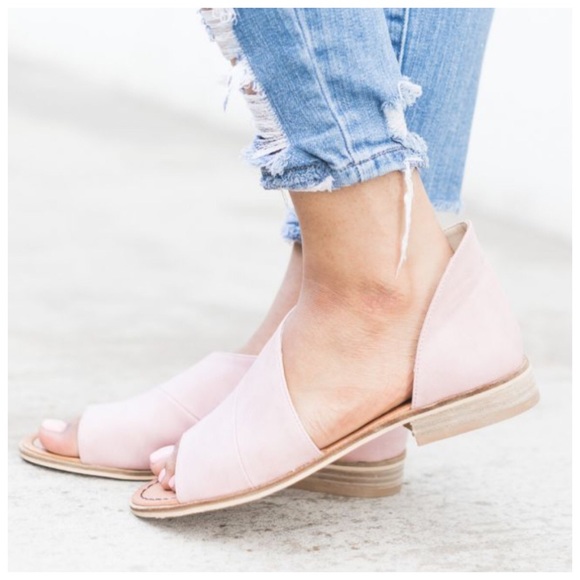 SALE✨New blush peep-toe vegan leather shank flat - Picture 2 of 7